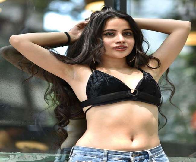 Urfi Javed Hot Video: उर्फी जावेद के वीडियो को फैंस काफी पसंद कर रहे हैl