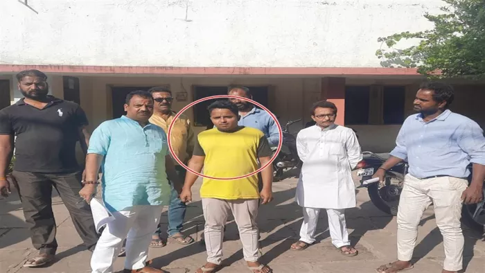 मप्र के खंडवा में जहन्नुम का डर दिखा फहीम खान बनाए गए अक्षय ने की घर वापसी। फोटो जेएनएन