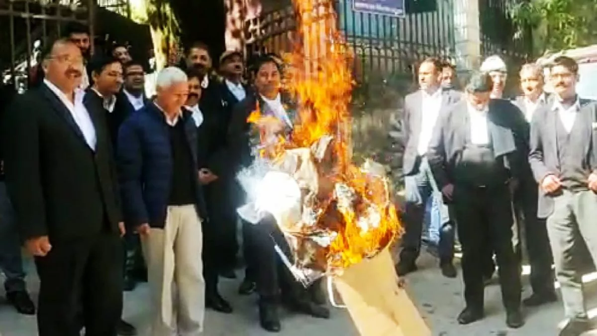 अधिवक्ता मजबूती से लड़ाई लड़ने को तैयार हैं।