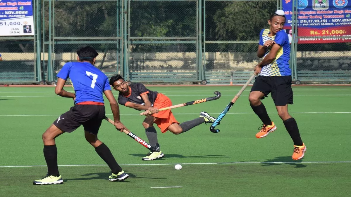 Mohinder Munshi Hockey Tournament: सोनीपत, एसजीपीसी, राउंड ग्लास व सुरजीत  अकादमी ने सेमीफाइनल में किया प्रवेश - Mohinder Munshi Hockey Tournament  Sonipat SGPC Round Glass and Surjit Academy ...