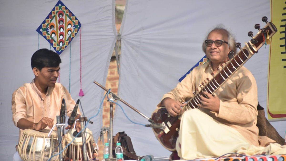spic macay indian classical music performance by sitarist pandit nayan ghosh in meerut