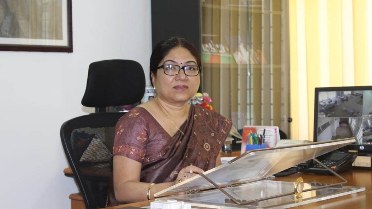 https://www.jagranimages.com/images/newimg/17112022/17_11_2022-prof_mandvi_singh_23209392.jpg