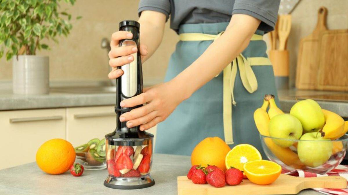 https://www.jagranimages.com/images/newimg/17112023/17_11_2023-best_hand_blenders_1_23582758.jpg