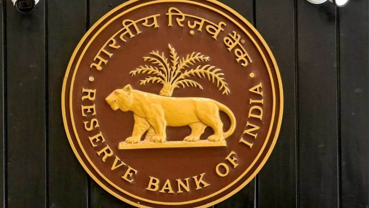 https://www.jagranimages.com/images/newimg/17112023/17_11_2023-rbi_assistant_exam_2023_23582479_133111791.jpg