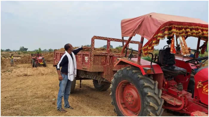 बिहार के इस जिले में बालू माफिया के हौसले बुलंद! दिनदहाड़े चल रहा अवैध खनन का खेल, Video Viral...