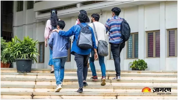 पढ़ाई के लिए फिर यूक्रेन लौट रहे भारतीय छात्र, अभिभावकों का सरकार पर फूटा गुस्सा