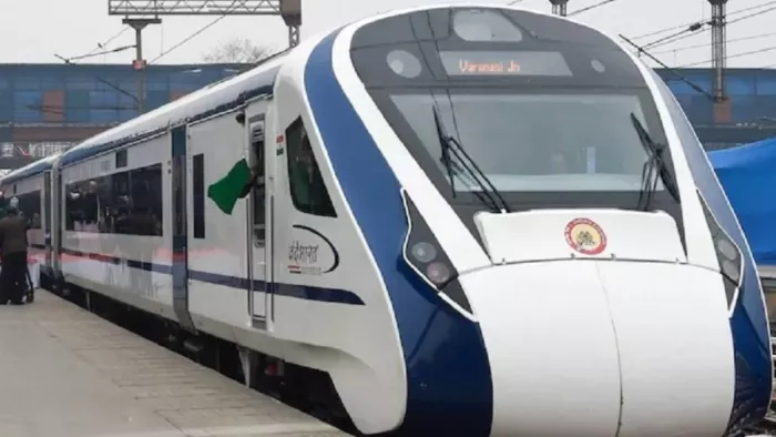 काशीवासियों को जल्द मिलेगी एक और वंदे भारत एक्सप्रेस की सौगात।