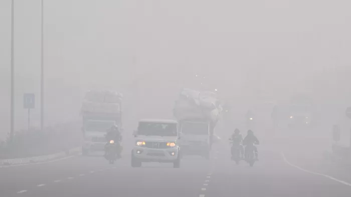 Haryana Weather News: हरियाणा में बढ़ी ठंड, प्रदूषण का स्तर भी चिंताजनक; जानें मौसम का लेटेस्ट अपडेट