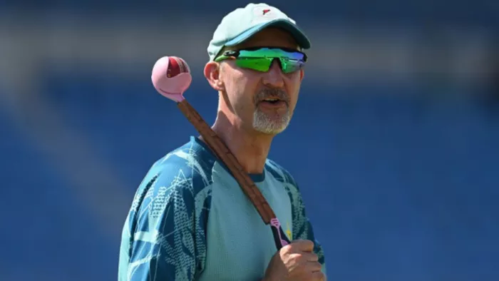 Jason Gillespie को हेड कोच के पद से हटाए जाने की खबर को पीसीबी ने बताया अफवाह।