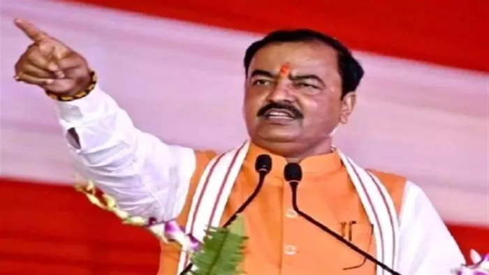प्रयागराज में जनसभा के दौरान केशव प्रसाद मौर्य ने सपा पर हमला बोला। (तस्वीर जागरण)