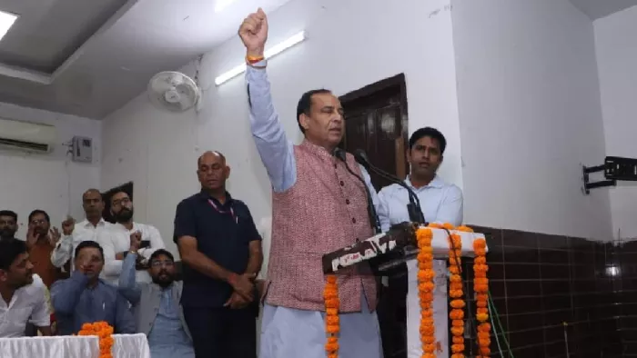 झज्जर के जिला मुख्यालय स्थित संवाद भवन के कार्यक्रम में भाजपा प्रदेशाध्यक्ष मोहन लाल बड़ौली