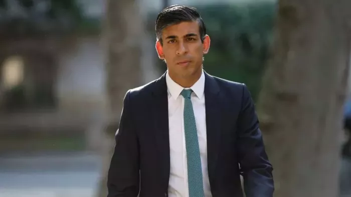 Rishi Sunak: 'यूरोपीय देशों में अवैध प्रवासियों की एंट्री पर लगे रोक', ब्रिटिश पीएम ऋषि सुनक ने जताई चिंता