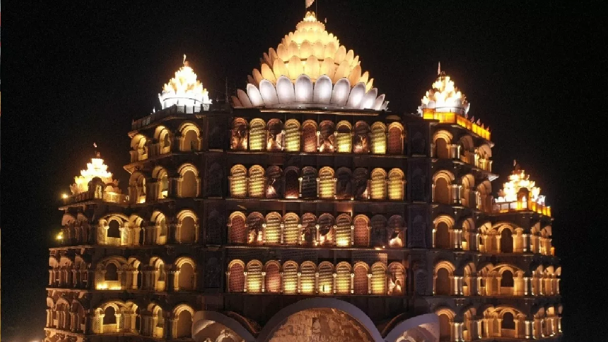 Varanasi News: स्वर्वेद महामंदिर में श्रद्धा का प्रवाह, देश-विदेश के श्रद्धालु 25 हजार कुंडीय महायज्ञ में देंगे आहुति - Flow of devotion in Swarveda Maha Mandir devotees ...