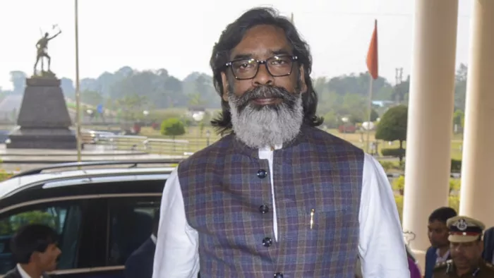 आखिर हेमंत सोरेन को पड़ गई BJP सांसदों की जरूरत, सोशल मीडिया पर लिख दी ये बात