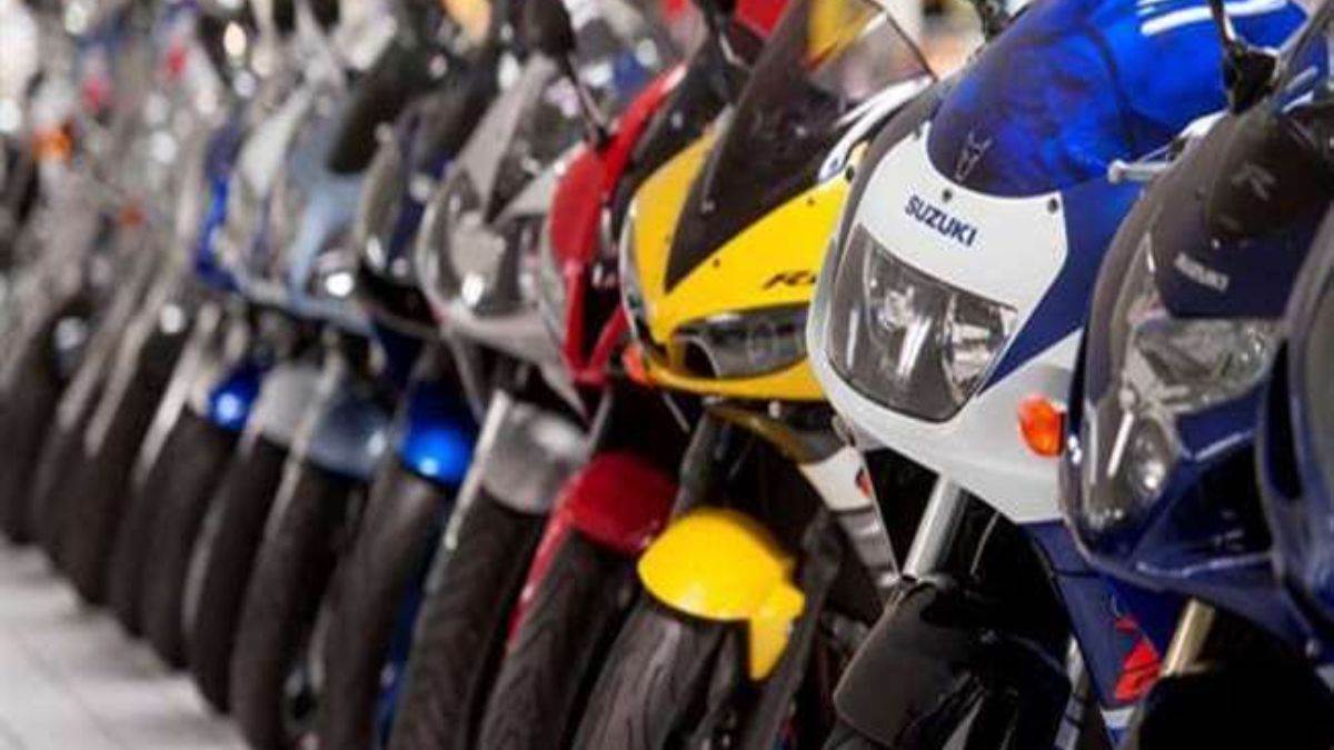 https://www.jagranimages.com/images/newimg/17122024/17_12_2024-newbike123_23850281.jpg
