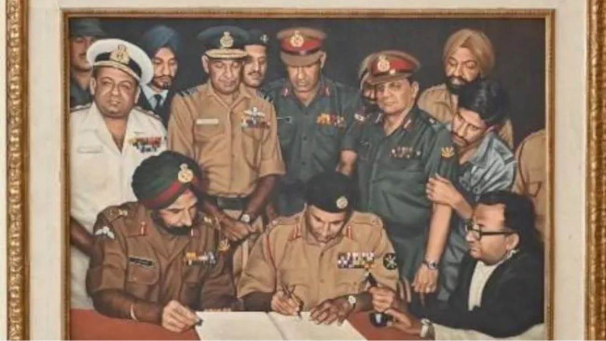 https://www.jagranimages.com/images/newimg/17122024/17_12_2024-pak_surrender_pic_23850184.jpg