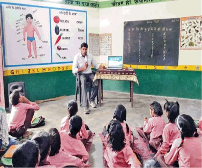एक प्रयास और कबार गांव का ‘कबाड़’ स्कूल बना दिया क्षेत्र का स्‍मार्ट Agra News