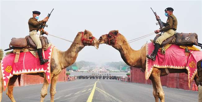 https://www.jagranimages.com/images/newimg/18012021/18_01_2021-beating_retreat_21283899.jpg