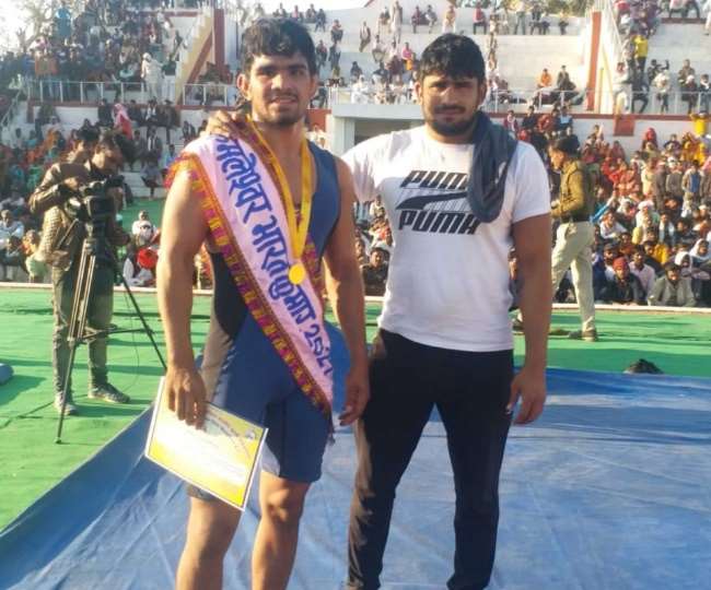 पिता के सपनों को जीने वाले पहलवान बेटे, चूम रहे आसमां - Wrestler sons are fulfilling Father dreams in Panipat and Won titles of Bharat Kesari and Bharat Kumar