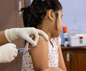 12-14 साल के बच्चों के टीकाकरण पर केंद्रीय स्वास्थ्य मंत्रालय की ओर से अभी कोई फैसला नहीं (फाइल फोटो)