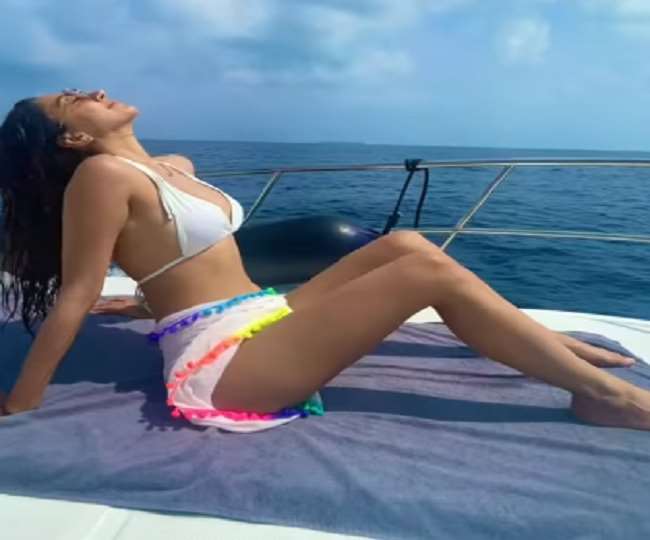 Kiara Advani vacation video went viral, seaside actress did this work