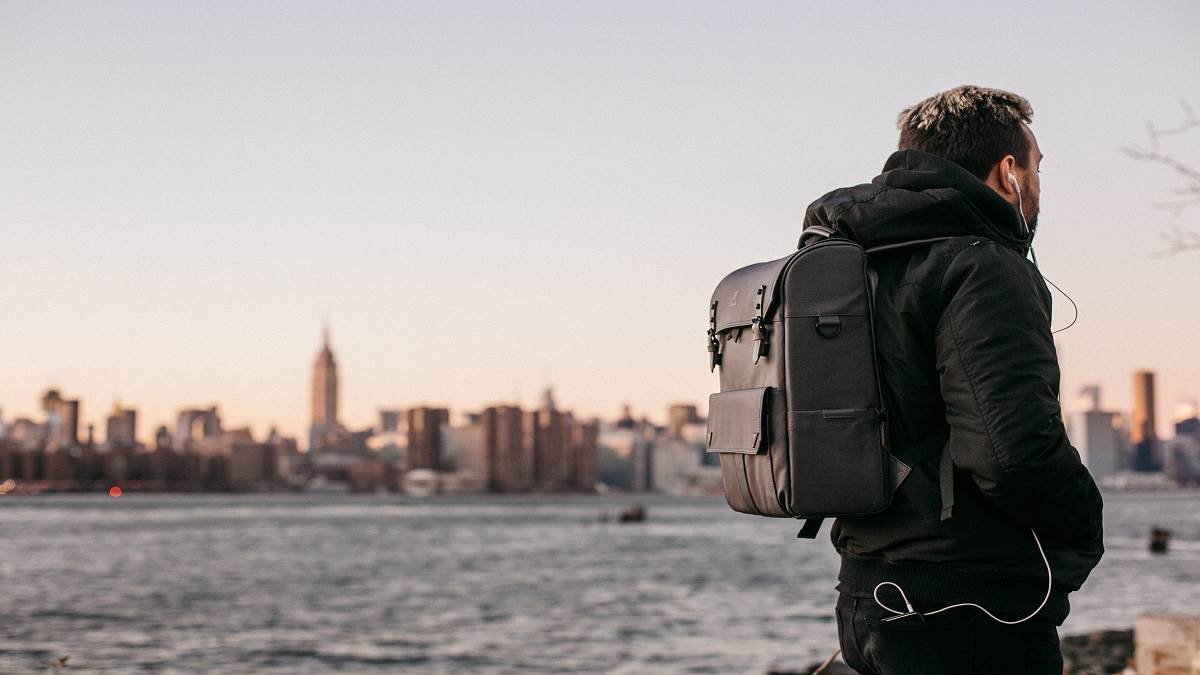 70% तक सस्ते हो गए American Tourister और Safari जैसे ब्रांड के Backpacks, रिपब्लिक डे सेल ने मचाया हड़कंप