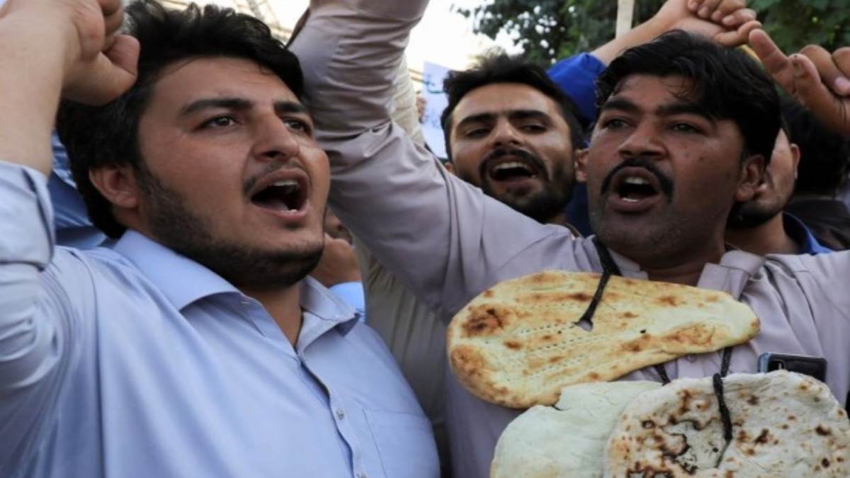 https://www.jagranimages.com/images/newimg/18012023/18_01_2023-pak_23299951.jpg