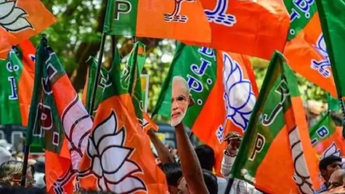 UP Politics यूपी की 14 हारी हुई लोक सभा सीटों को 2024 में जीतने के लिए