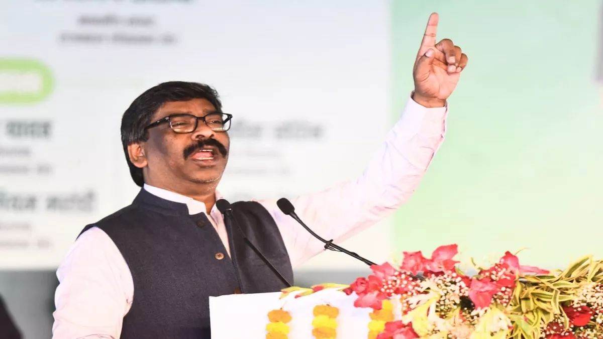 tribal organizations will demonstrate with traditional weapons in front of raj bhavan ranchi cm hemant soren