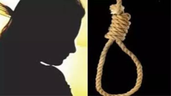 Delhi Crime: दिल्ली में नाबालिग ने लगाया फांसी का फंदा। प्रतीकात्मक फोटो