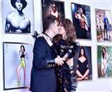 Dabboo Ratnani Calendar 2020: कैलेंडर लॉन्च पर डब्बू रतनानी ने किया पत्नी को Kiss, पहुंचे ये स्टार्स