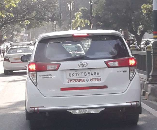 https://www.jagranimages.com/images/newimg/18022021/18_02_2021-car_21381001.jpg