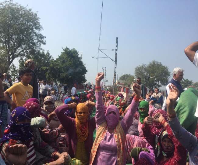 High security deployed in Hisar Sirsa Rohtak Bahadurgarh Fatehabad Jhajjar Fatehabad Dadri for Kisan Rail Roko Andolan