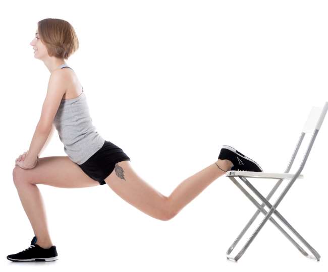 https://www.jagranimages.com/images/newimg/18022022/18_02_2022-chair_lunge_22476867.jpg