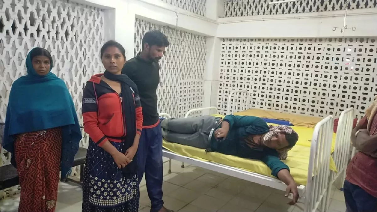 बांका: बहन के साथ भाई करता था मारपीट, समझाने के लिए गए चाचा को दे मारी कुल्हाड़ी, सिर फटा