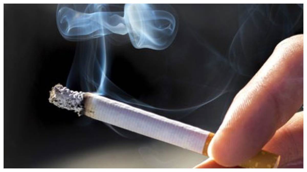 Patiala News: सिगरेट पीने से मना करने पर युवक का जबड़ा तोड़ा, बचाव करने ...