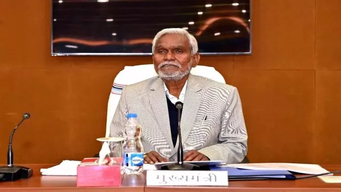 असमंजस में चंपई सरकार! खुलकर नहीं बोल रहे कांग्रेस विधायक, खरगे से मुलाकात के बाद तस्वीरें होंगी साफ