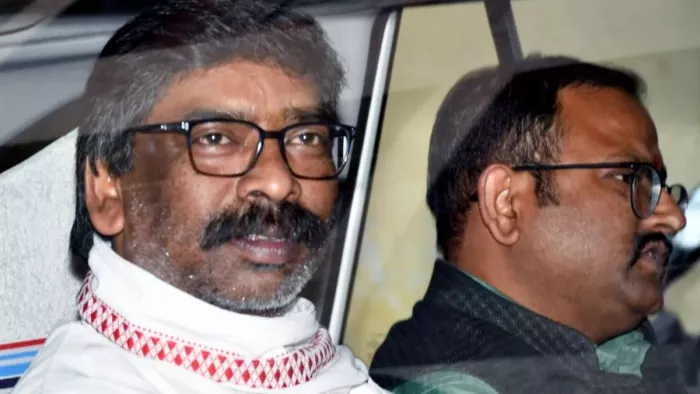 Hemant Soren: हेमंत सोरेन की बढ़ेगी टेंशन! पूर्व अफसर से ED ने 12 दिनों तक की पूछताछ,