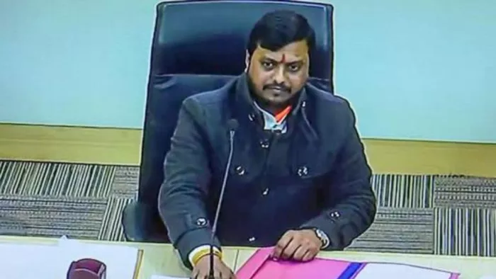 बीजेपी के मनोज सोनकर ने मेयर पद से दिया इस्तीफा(सोशल मीडिया)