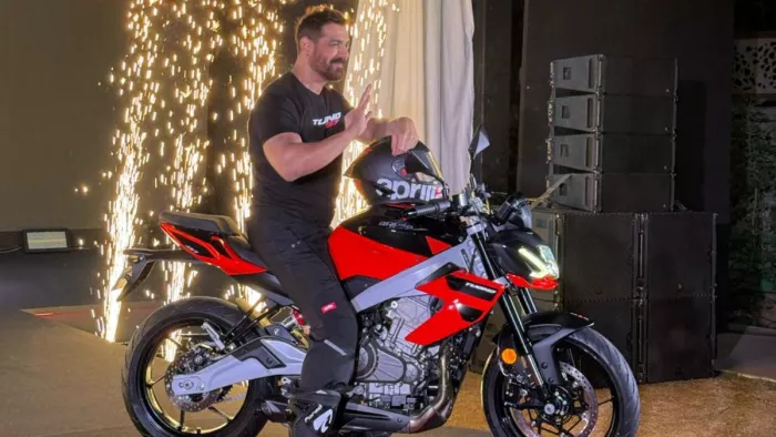 Aprilia Tuono 457 बाइक को भारत में किया गया लॉन्च।