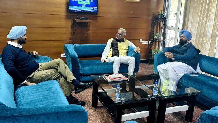 कांग्रेस के प्रदेश प्रधान अमरिंदर सिंह राजा वड़िंग और विपक्ष के नेता प्रताप सिंह बाजवा और भूपेश बघेल (फाइल फोटो)