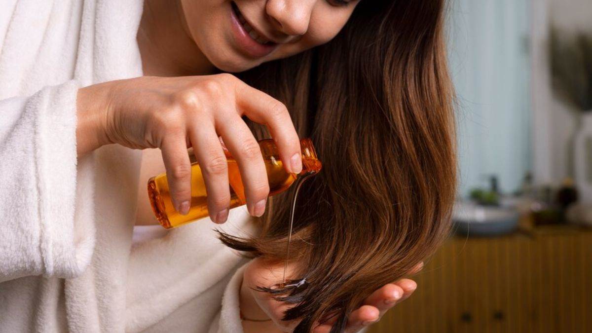 https://www.jagranimages.com/images/newimg/18022025/18_02_2025-easy_hair_care_tips_23886604.jpg