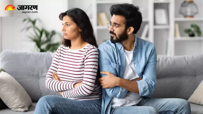 Reason For Breakup: रिश्ते को धीरे-धीरे बर्बाद कर देती हैं 5 गलतियां, बन जाती हैं ब्रेकअप की वजह (Image: Freepik)