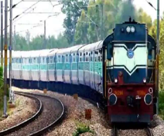 होली त्यौहार के लिए विशेष ट्रेनों का एलान (फाइल फोटो)