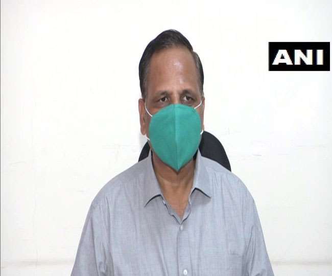सरकार के मुखिया मुख्यमंत्री अरविंद केजरीवाल ने एक आपात बैठक बुलाई है।
