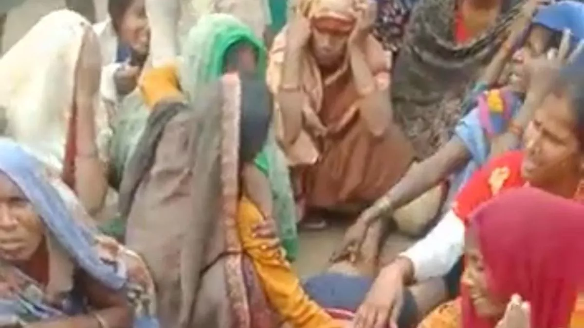 Bahraich News: हत्‍या के बाद रोते-ब‍िलखते स्‍वजन