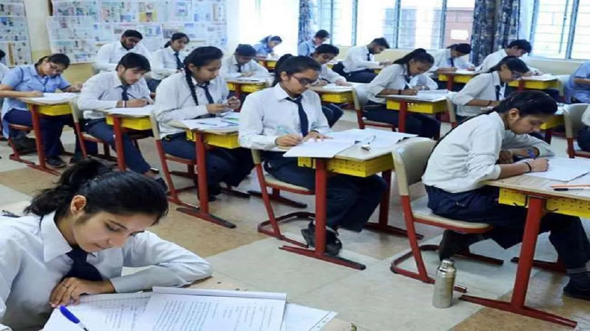 स्कूलों में बच्चों को पढ़ाई जाएंगी विज्ञान व गणित की द्विभाषी पुस्तकें, NEP के तहत तैयार होगा पाठ्यक्रम।