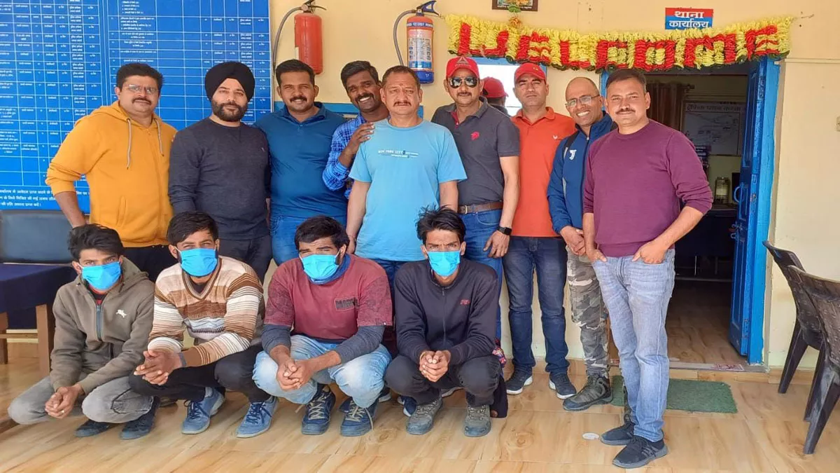 उत्तराखंड एसटीएफ और केरल पुलिस ने चमोली जिले में गोपेश्वर से चारों को गिरफ्तार किया।