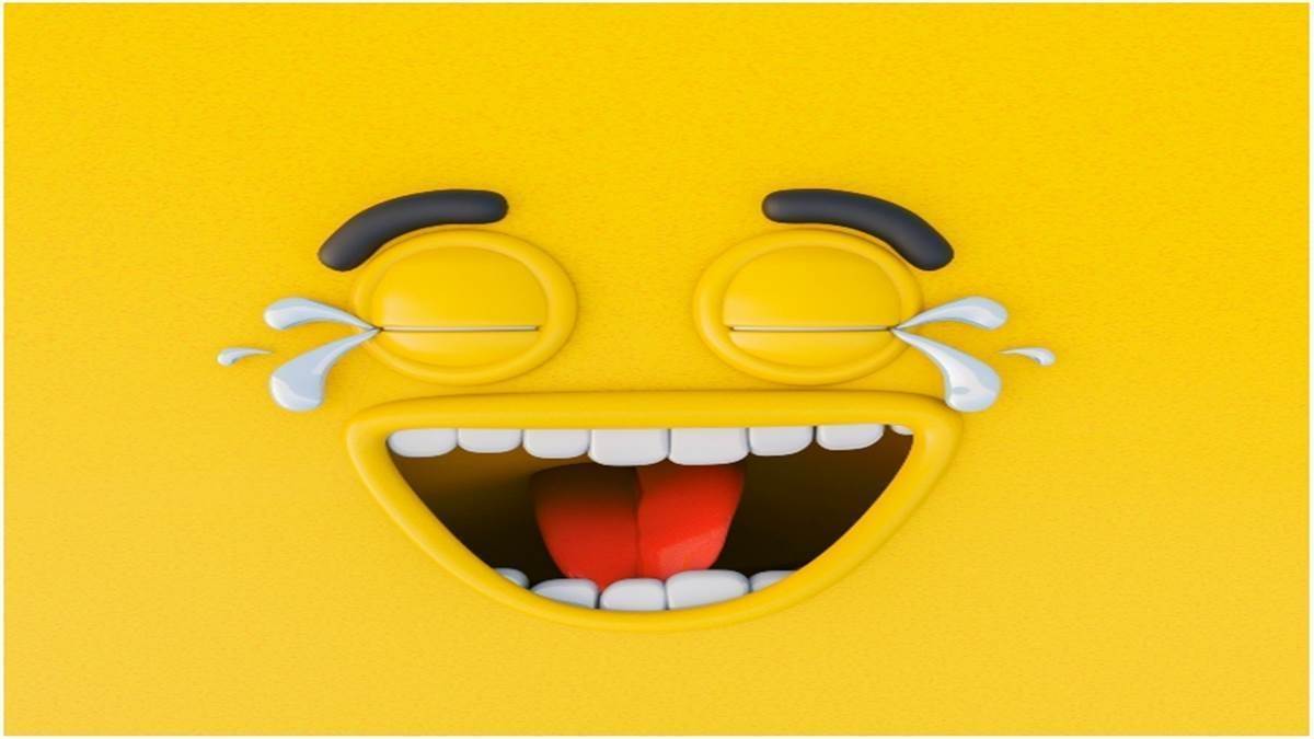Hindi Jokes: आधी रात को कैबरा डांस देखकर घर लौटी बेटी से गुस्से में मां बोली...