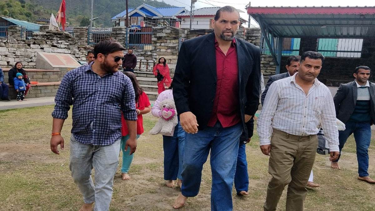 the great khali visit mahasu devta temple chakrata with family